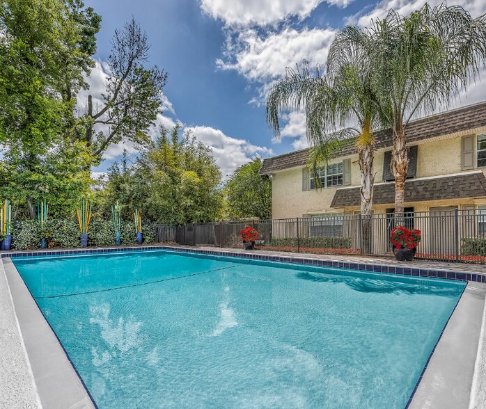 Building Photo - 2166 Dunsford Terrace