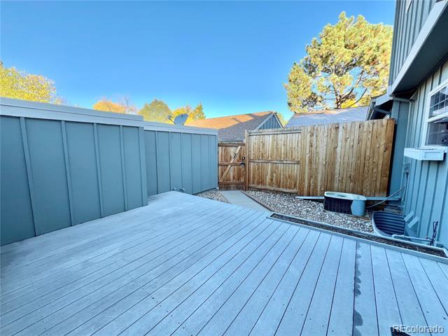 Building Photo - 9112 E Amherst Dr
