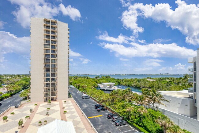 Building Photo - 4200 N Ocean Dr