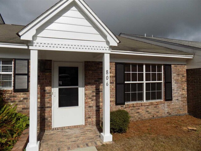 Building Photo - 806 Jamestown Ct