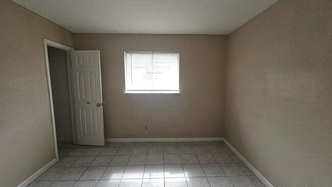 Building Photo - 1122 Havner Ln