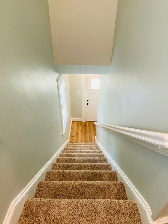 Building Photo - 2507 Seminary Ave