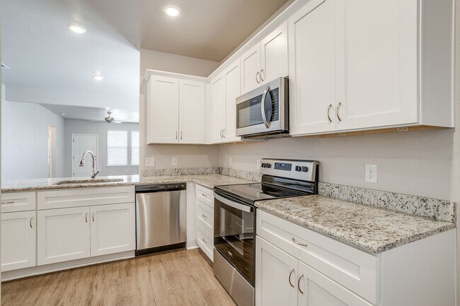 Primary Photo - MOVE-IN READY!