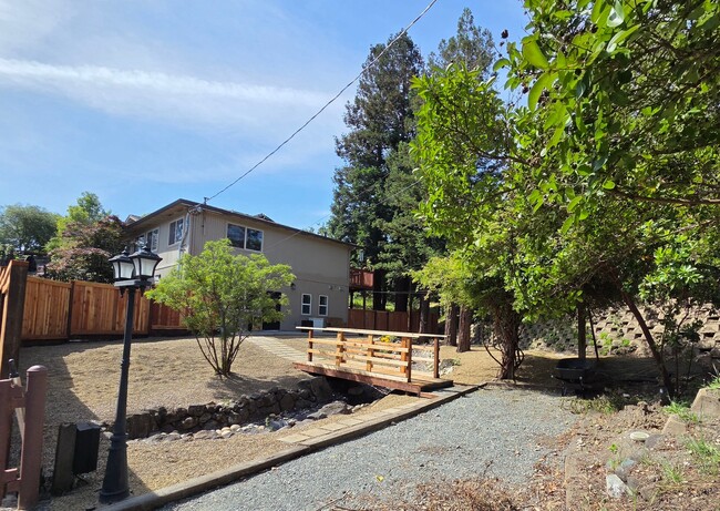 Building Photo - 3195 Diablo View Rd
