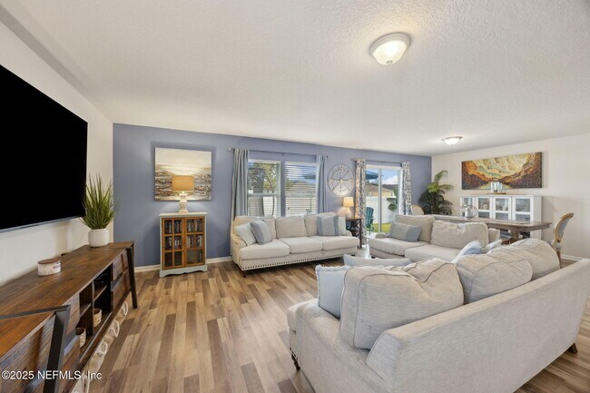 Building Photo - 3356 Canyon Falls Dr