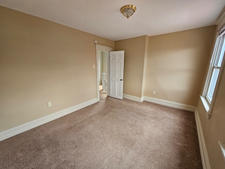 Building Photo - 58 16th St