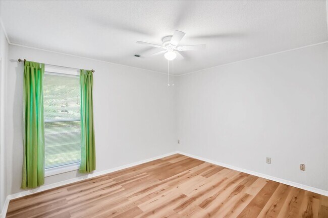 Building Photo - 1607 Burnley Dr