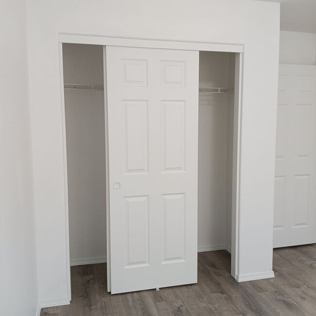 Building Photo - Beautiful Home Available In Bridal Springs Community!