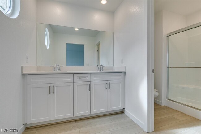 Building Photo - 945 Jigglypuff Pl