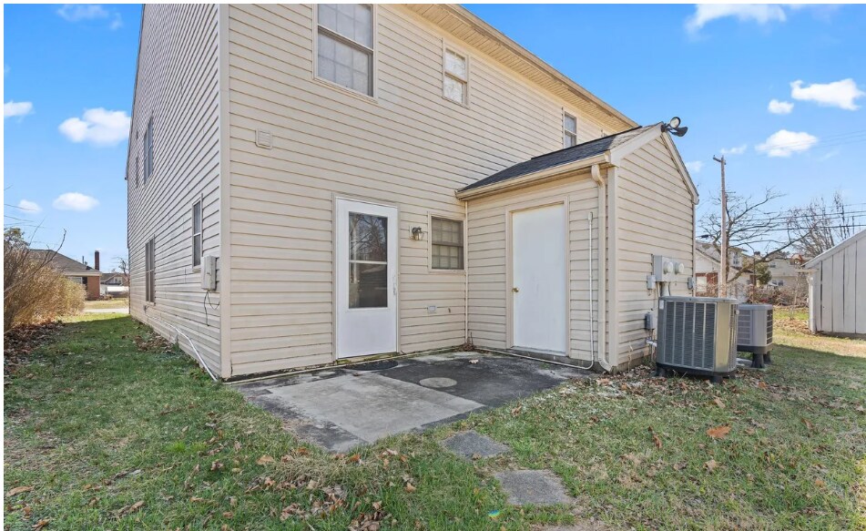 Building Photo - 1529 Sherman Ave