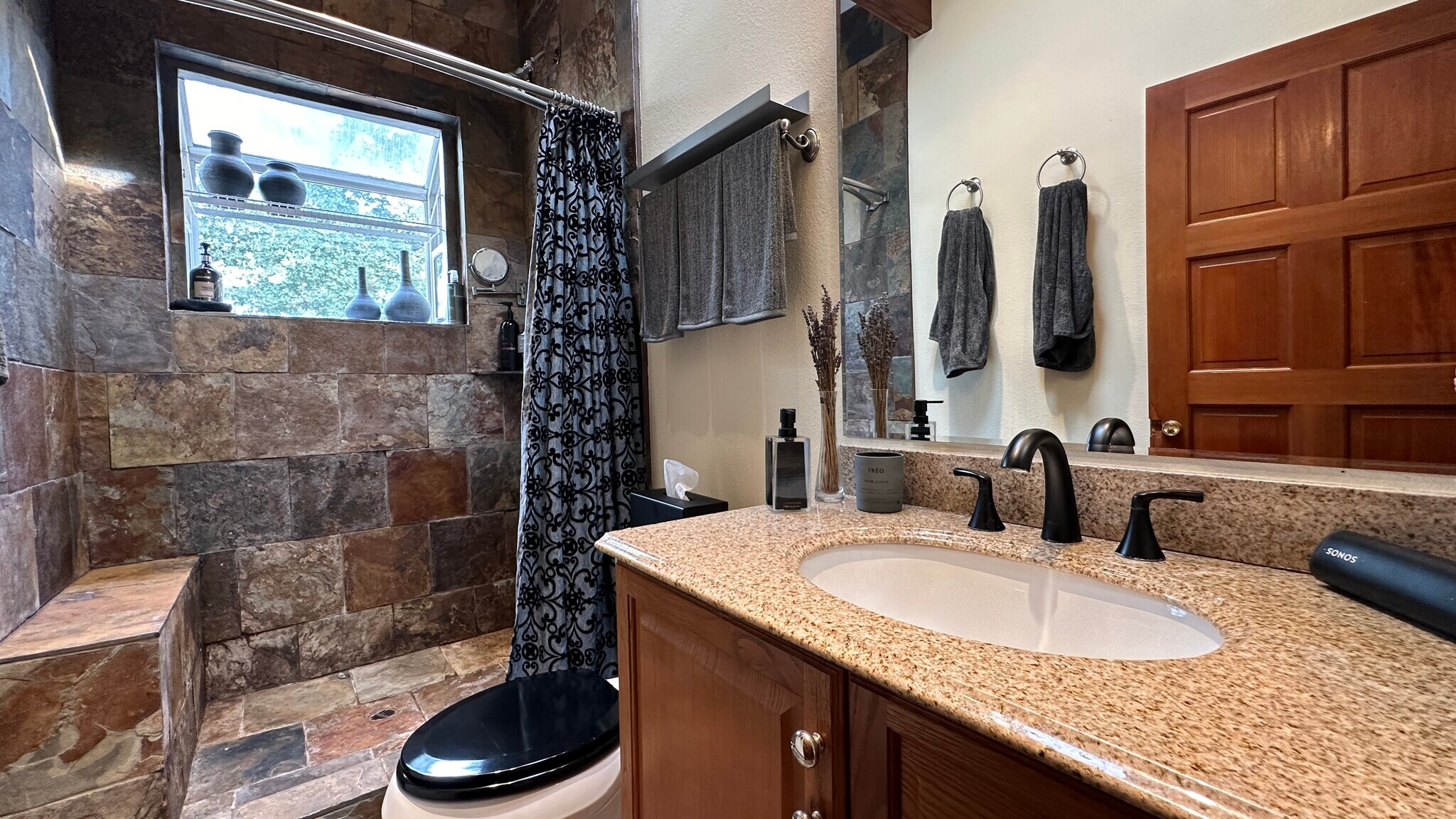 Building Photo - 26065 Adamor Rd