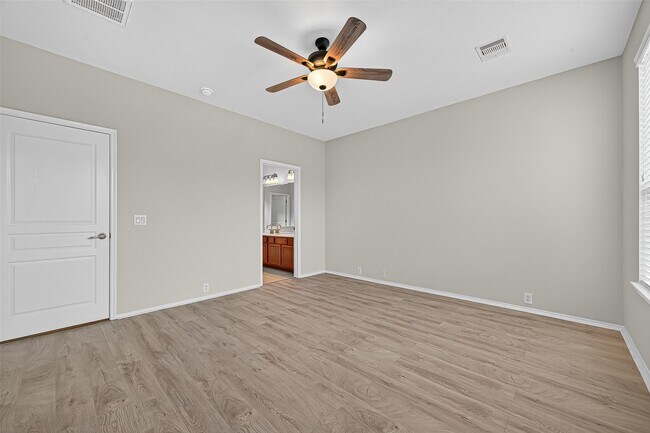 Building Photo - 25311 Mallard Bay Ln
