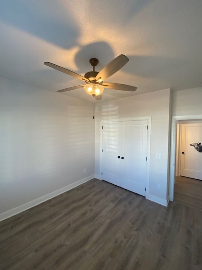 Building Photo - Move-In Discount -- 3 bedroom - 2 bath Newer Single family in Crescent Hills