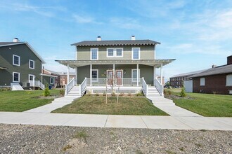 Building Photo - Delaware City Alert!! 3 bed 2 baths availa...