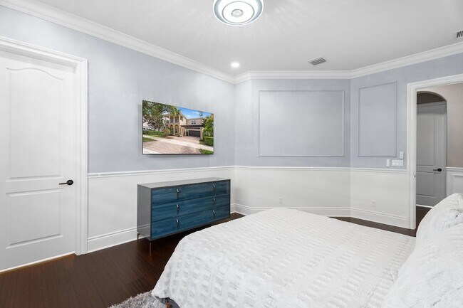 Building Photo - 112 Tulip Tree Ct