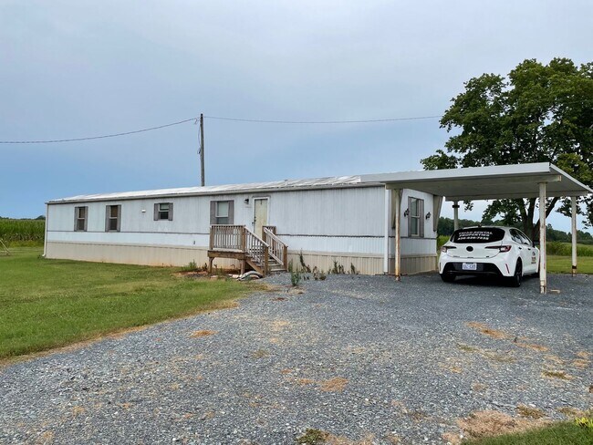 Building Photo - 2 bed, 2 bath mobile home located in the Denton area!