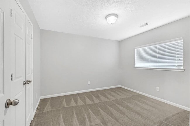 Building Photo - 2402 Sandy Fields Ln