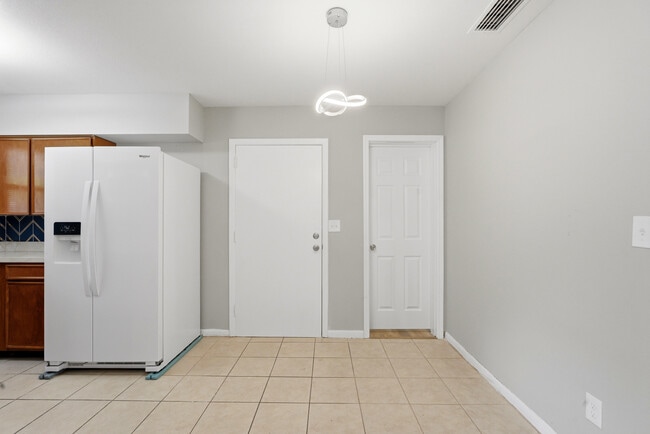 Building Photo - 8043 Joffre Dr
