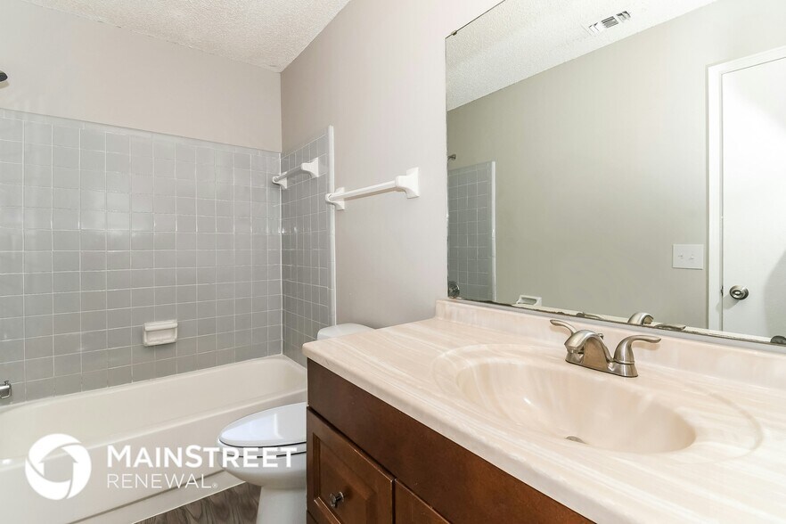 Building Photo - 2011 Calusa Trail