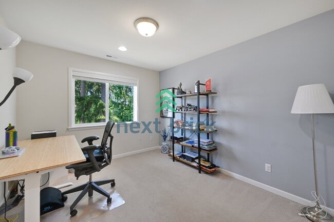 Building Photo - "Spacious 5-Bedroom Retreat with 3 Full Baths in Snohomish – 3,350 Sq Ft of Comfortable Living!"