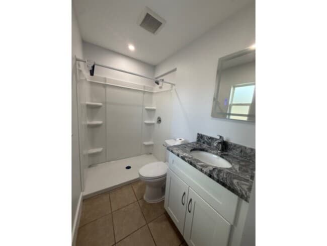 Building Photo - Fully Remodeled 3 Bed, 2 Bath, Garage!  ALL NEW INSIDE