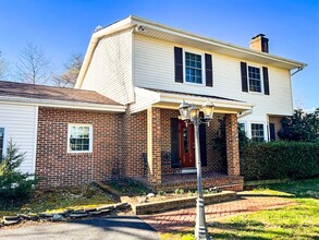 Building Photo - 3502 Old Jones Rd