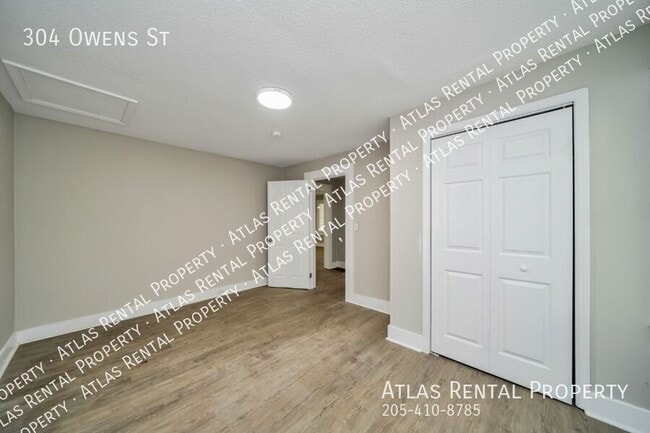 Building Photo - 304 Owens St