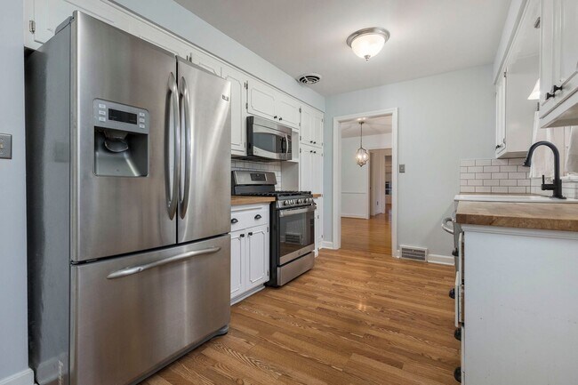 Building Photo - 4225 Rudy Ln