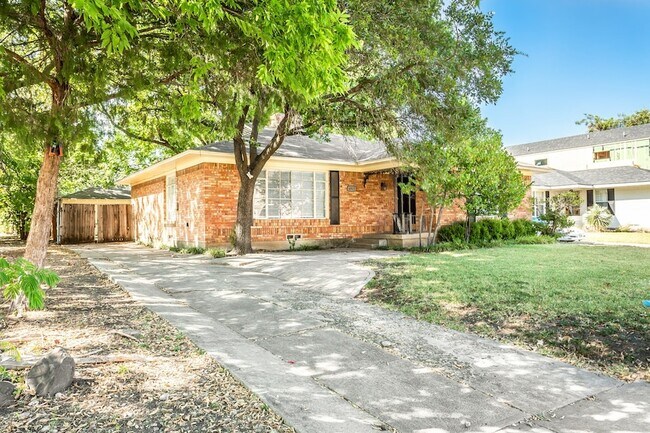 Building Photo - 6915 Inverness Ln