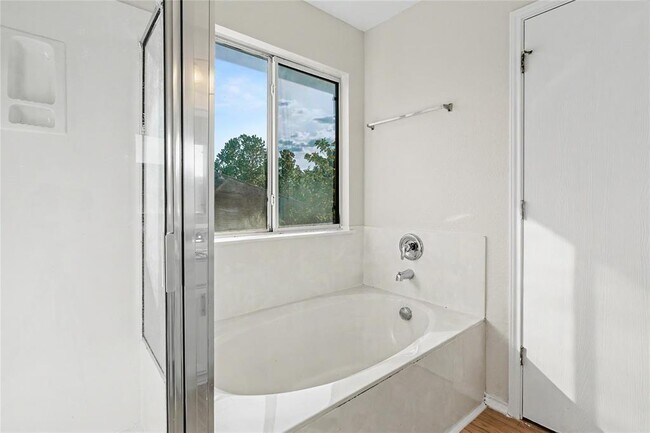 Building Photo - 172 Discovery