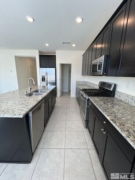 Building Photo - 9722 Quartette Dr