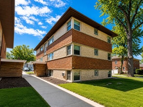 Building Photo - 837 Lathrop Ave