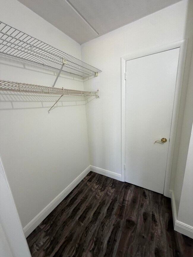 Building Photo - 4500 N Flagler Dr
