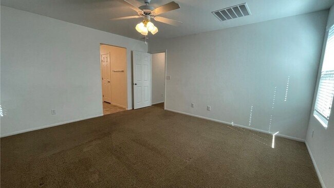 Building Photo - 6124 Castle Gardens Ave