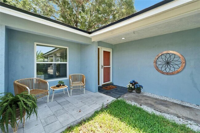 Building Photo - 2552 Bramblewood Dr W