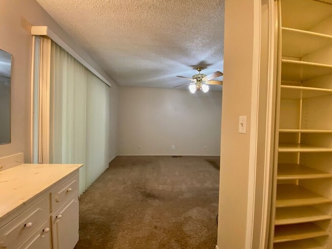 Building Photo - $2,395 Herndon & First, Spacious 4 Bedroom...