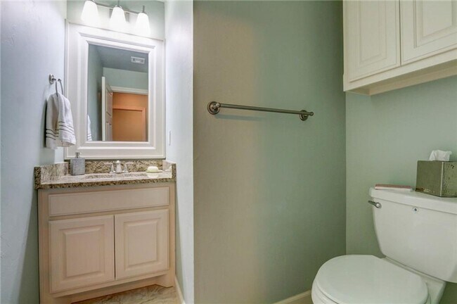 Building Photo - Stunning Edmond Home- Regency Pointe-Neigh...