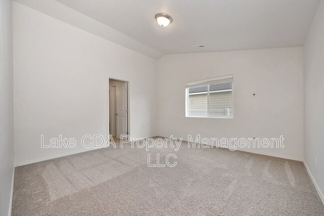Building Photo - 12335 Gipper Loop