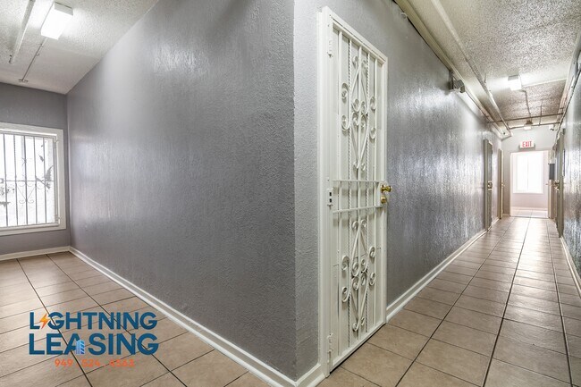 Building Photo - 5118 S Avalon Blvd