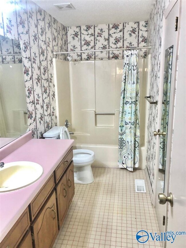 Building Photo - 113 Gaylor Dr