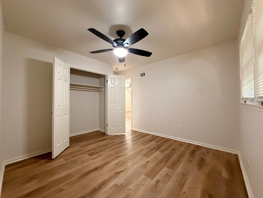 Building Photo - 1329 Watts Rd