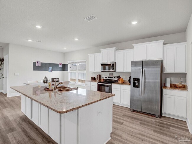 Building Photo - 3962 Whitetail Ln