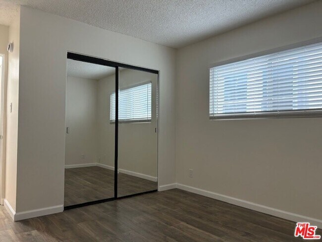 Building Photo - 36 Brooks Ave