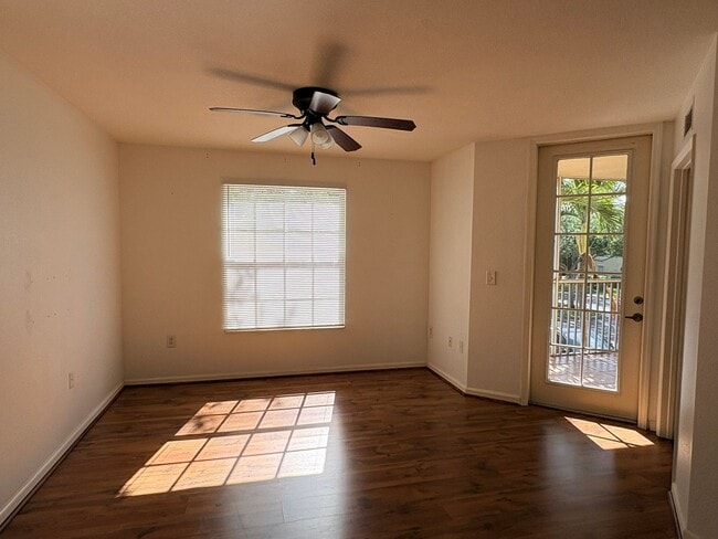 Building Photo - 2/2 Condo for Rent in Fort Myers