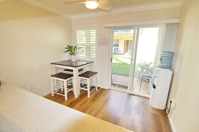 Building Photo - Nicely Remodeled and Completely Unfurnishe...
