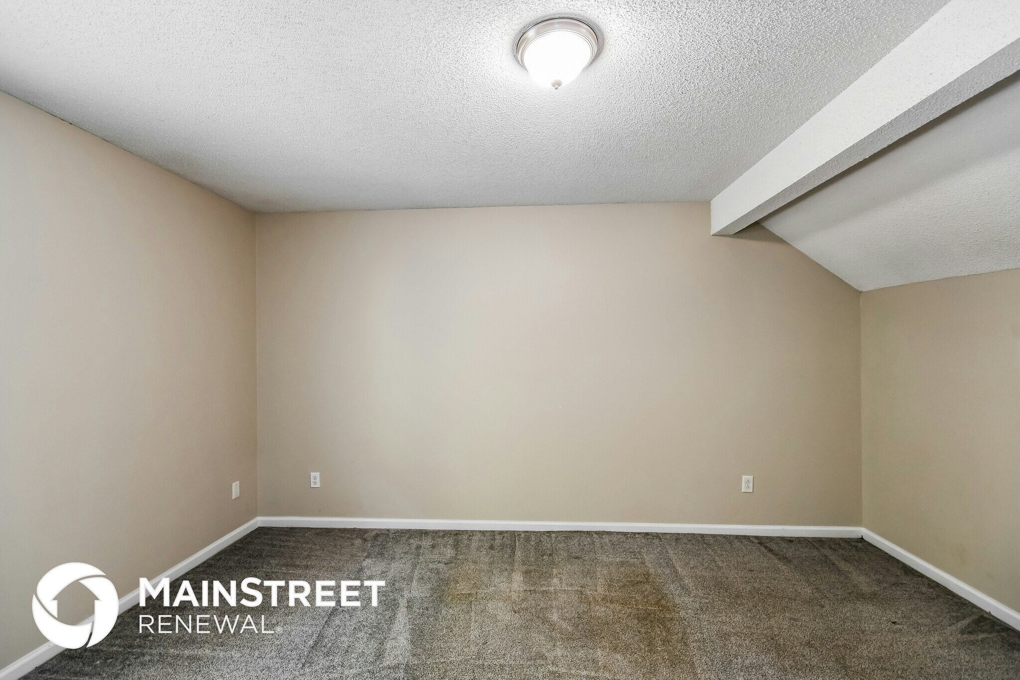 Building Photo - 2085 Edenwood Cir