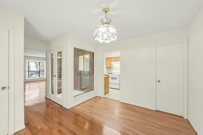 Building Photo - 2019 Place Rebecca Ln