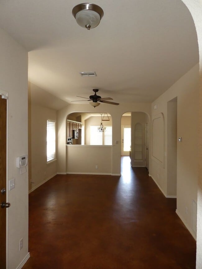 Building Photo - PRICE DROP !!