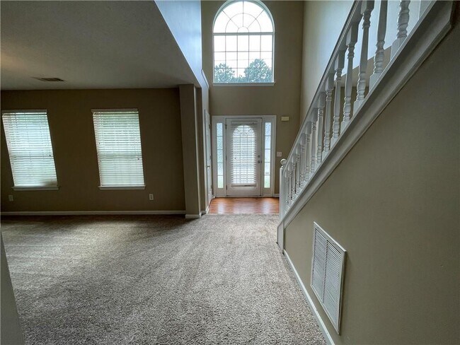 Building Photo - 2054 Mulberry Ln