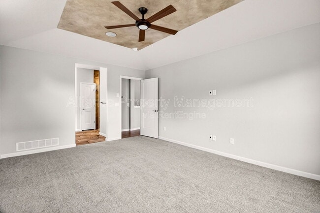 Building Photo - 10069 Thrive Ln